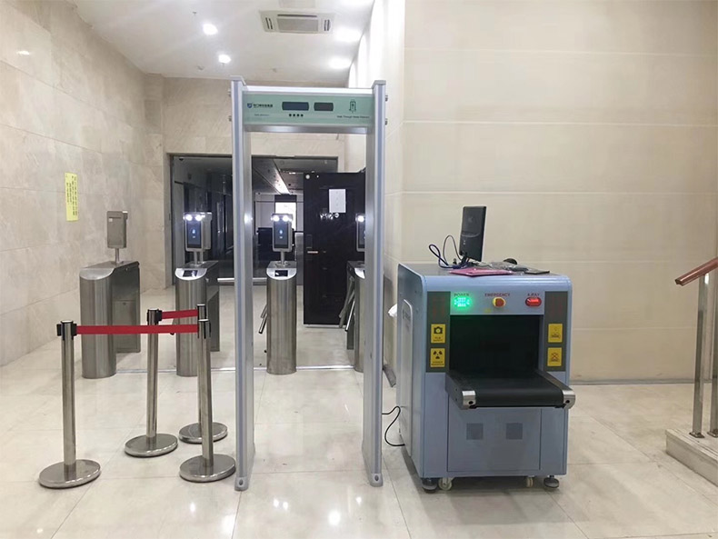 考場(chǎng)手機(jī)門，守護(hù)考試公平與安全